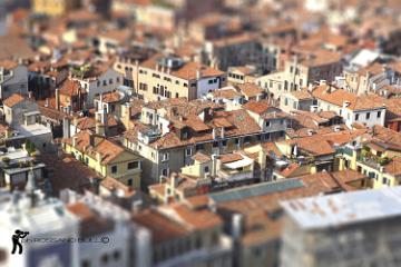MINIATURE